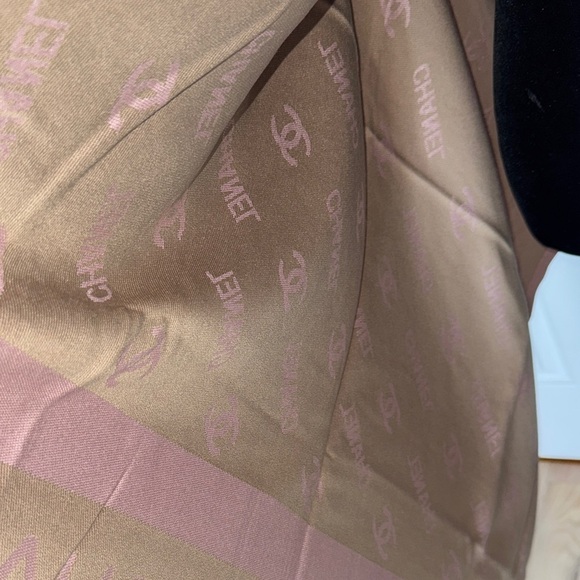 Pink and Gold Scarf - Picture 8 of 17